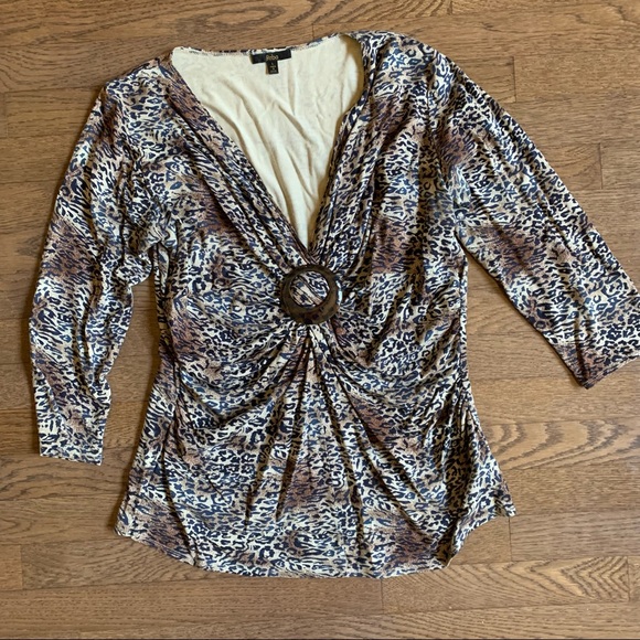 Reba V-neck top - Picture 1 of 3